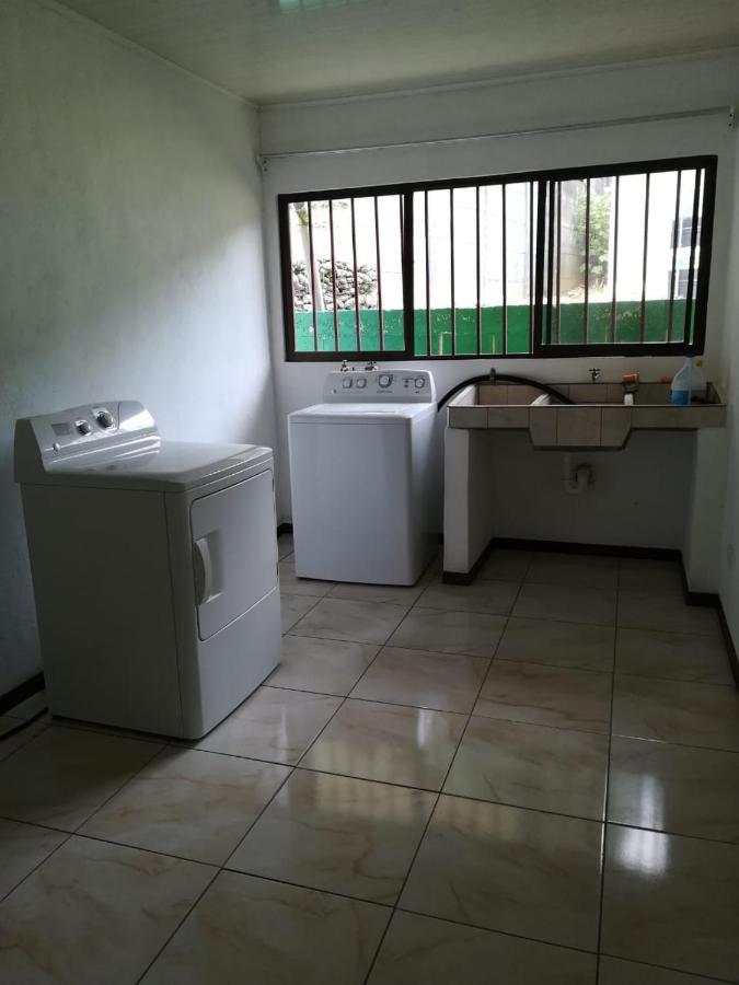 Apartamento Lopez Y Azofeifa Portete Eksteriør billede